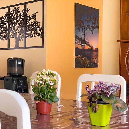 Picco Da Ilha Hostel ฟลอเรียนอโปลิส ภายนอก รูปภาพ